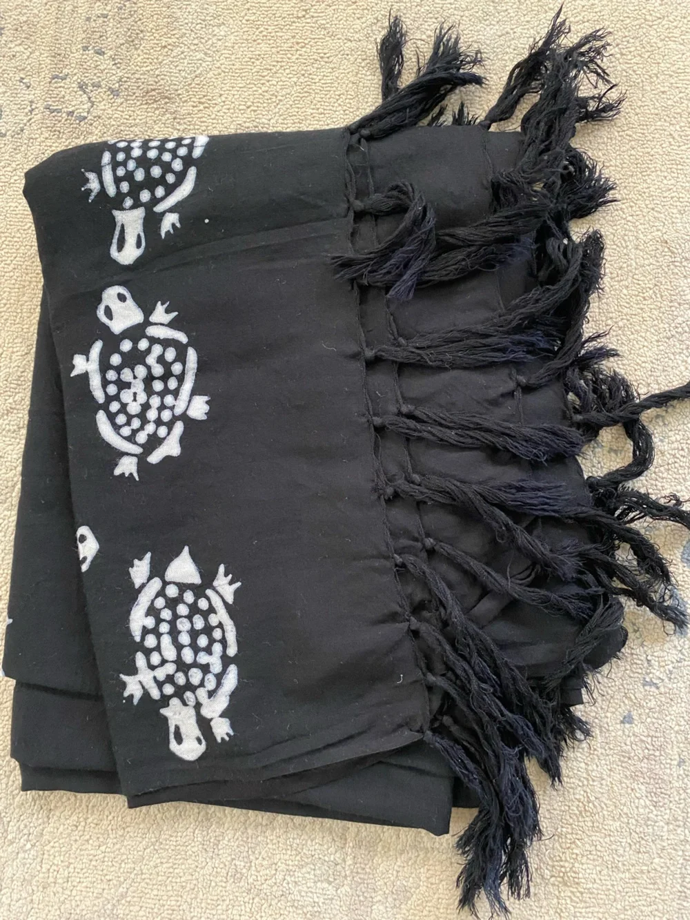 Turtle Print Sarong Fringe Scarf Wrap Cover Up Swim Beach Vacation Black White